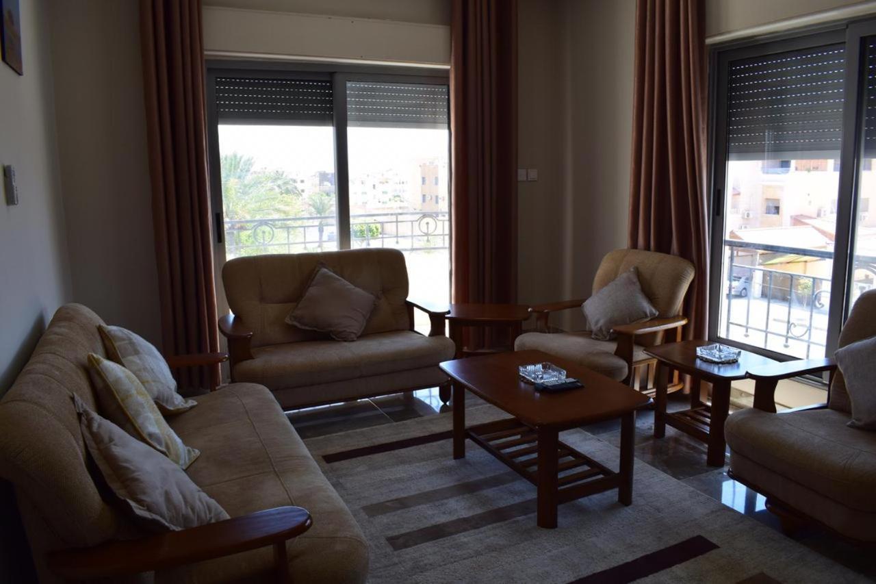 Baron Palace Hotel Suites Акаба Экстерьер фото