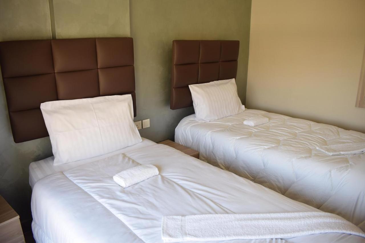 Baron Palace Hotel Suites Акаба Экстерьер фото